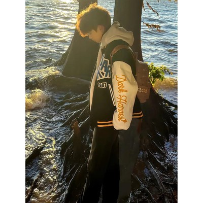 免费试穿~刺绣棒球服男款秋冬