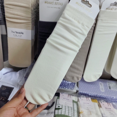 MEKKI谜客初秋薄女纯棉净色堆堆袜子中筒袜子长袜米白深灰咖M3128