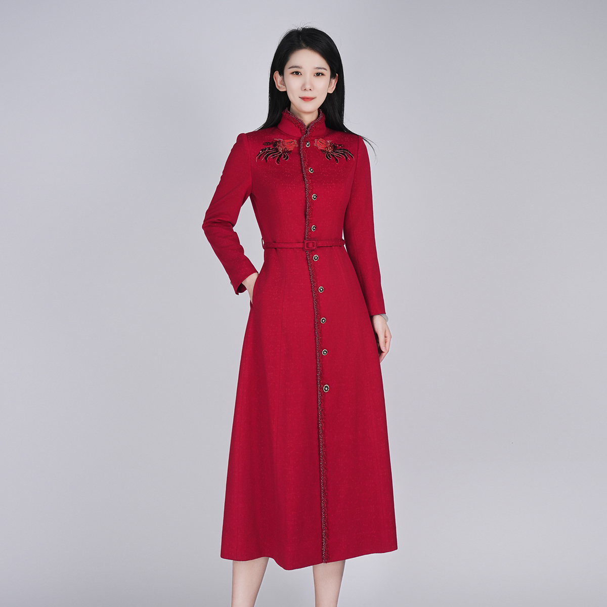 浒城古娘新款羊毛高定刺绣立领红色长袖新中式国风连衣裙女款春秋