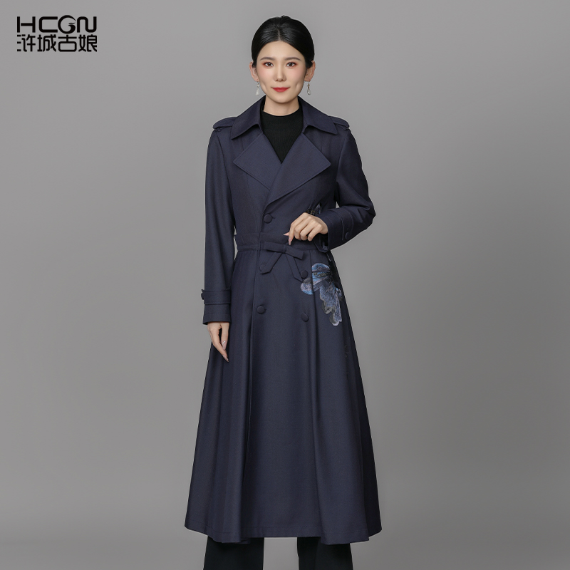 中国风绵羊毛刺绣宽松气质风衣