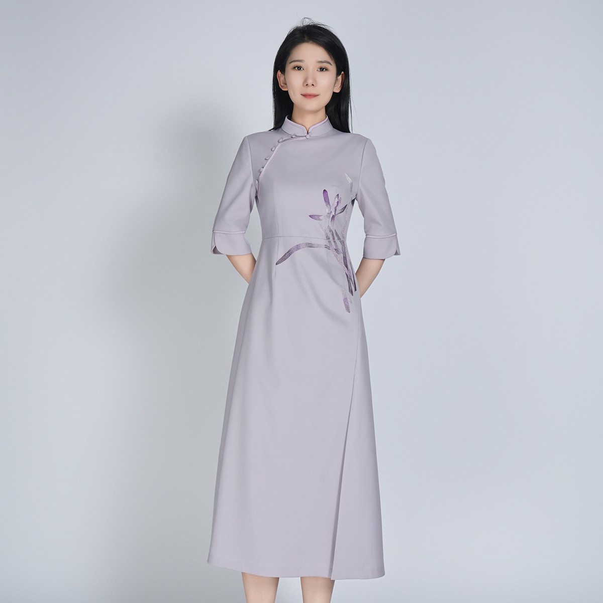 浒城古娘新款绵羊毛长款气质竹叶刺绣优雅立领中式国风连衣裙女夏