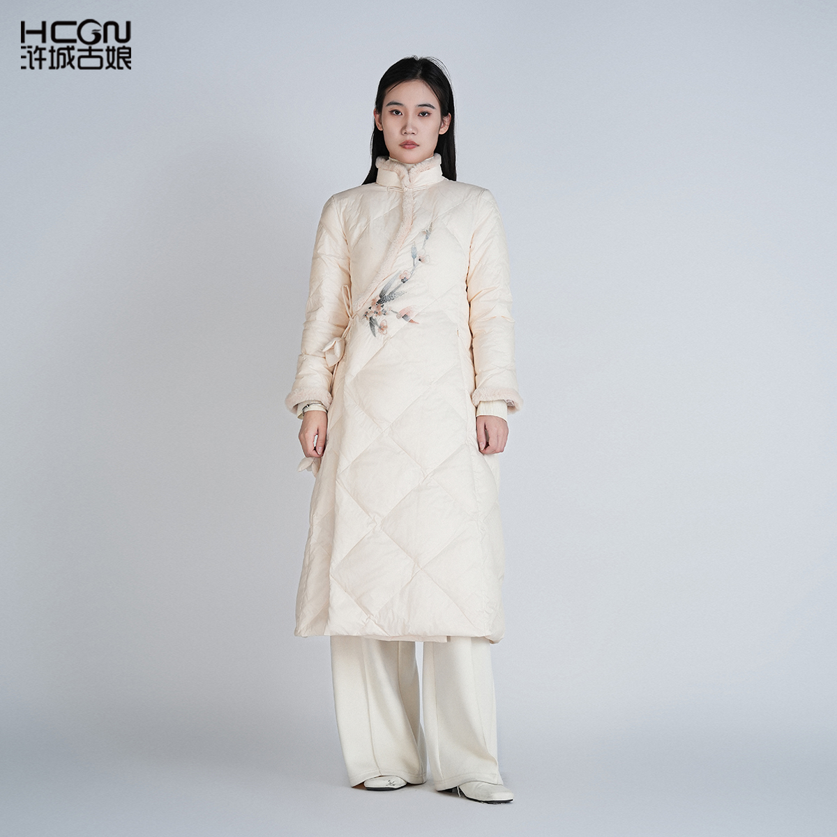 【微瑕疵】白鸭绒刺绣系带保暖长款新中式国风羽绒服外套女秋冬