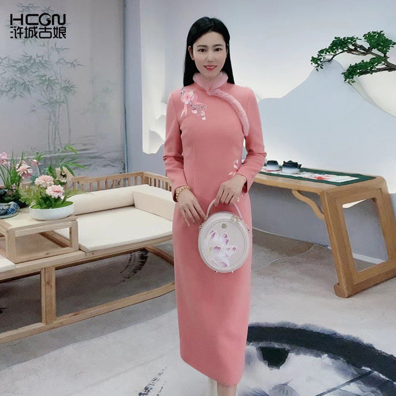 hcgn/浒城古娘中式羊毛刺绣旗袍
