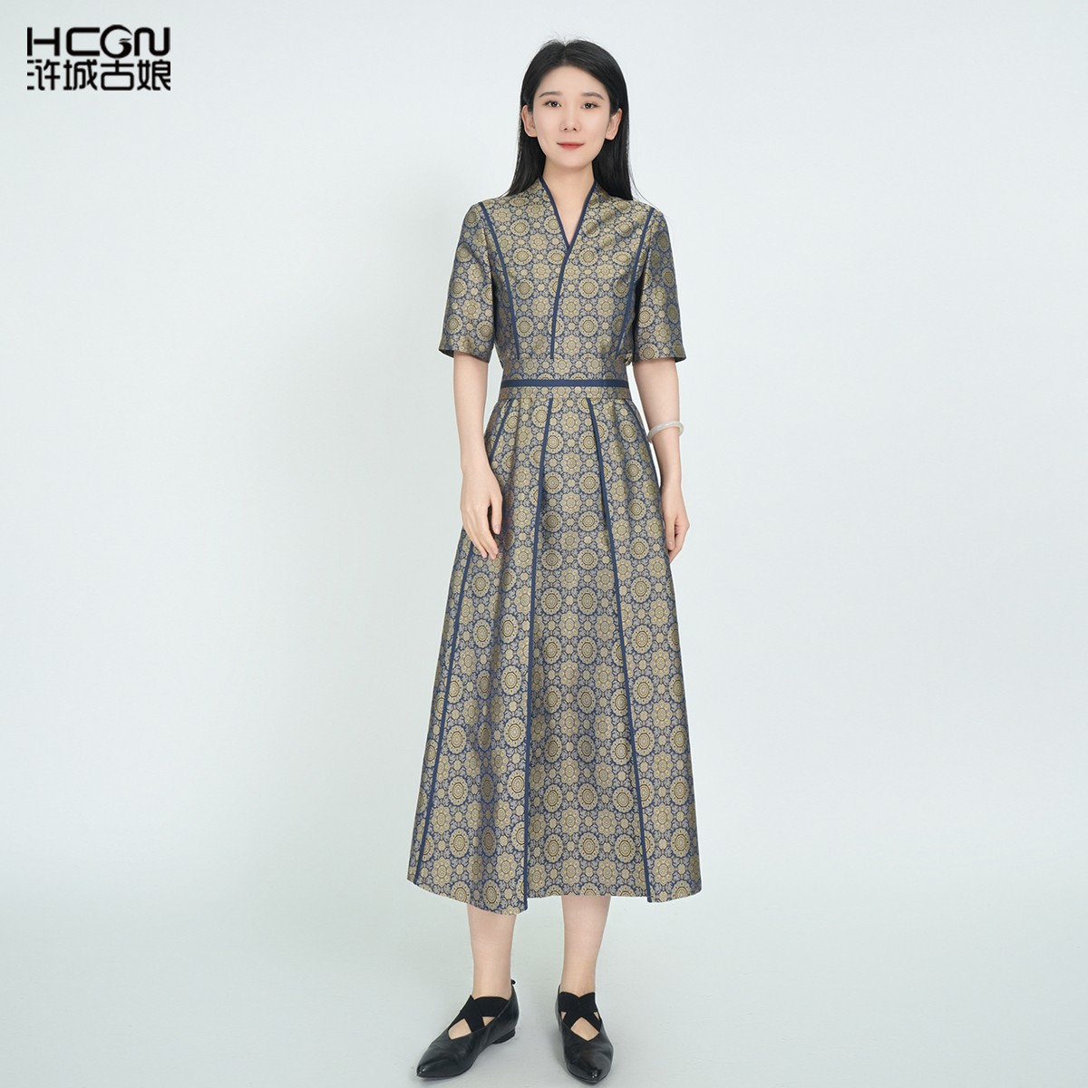 浒城古娘新款桑蚕丝团花宋锦气质优雅显瘦气质新中式连衣裙女夏季