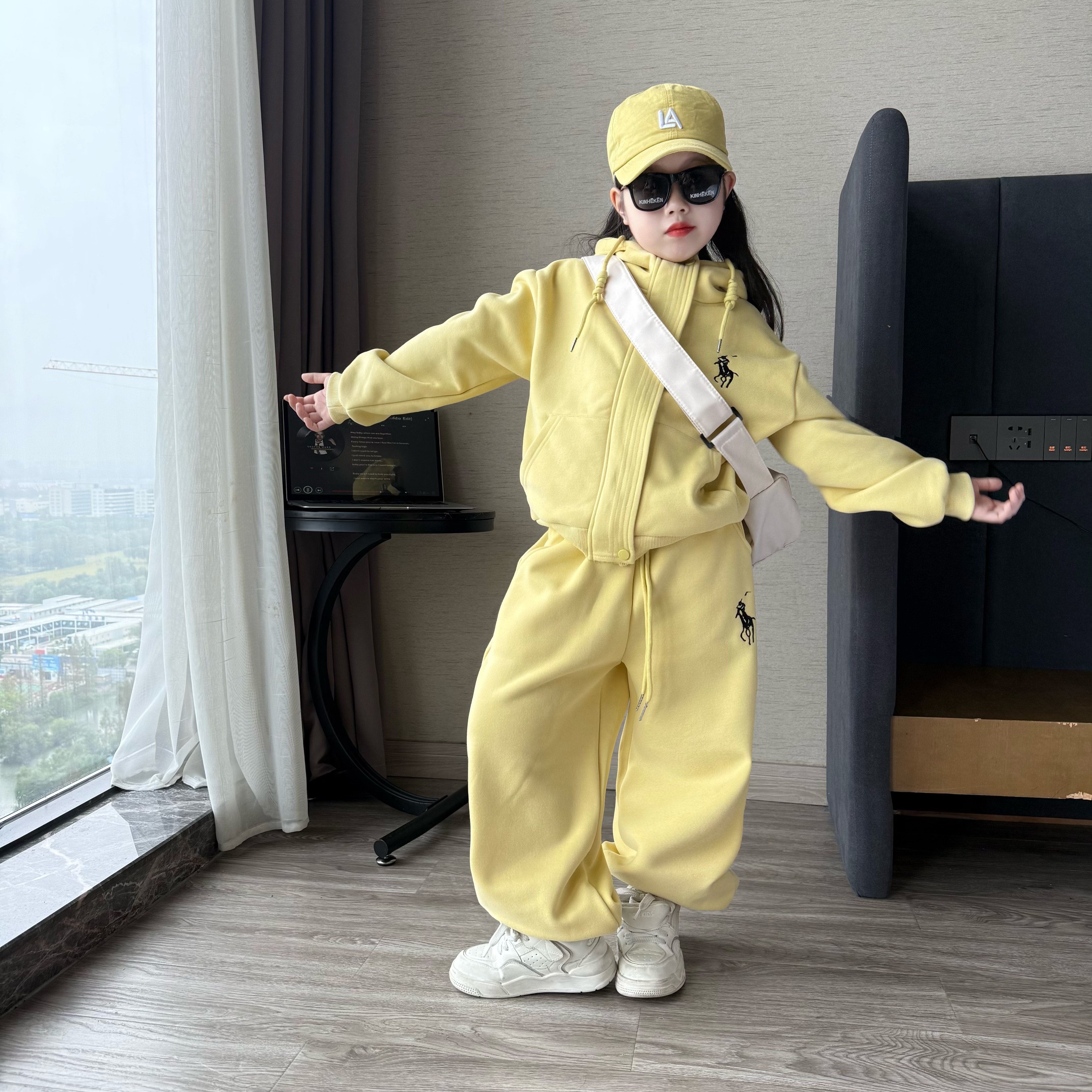女童春秋冬季休闲洋气加绒加厚卫衣两件套中大童宽松运动套装潮