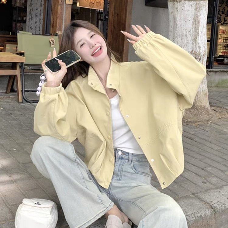 奶黄色工装风衣外套女春秋2025新款减龄设计感小众独特别致学院风
