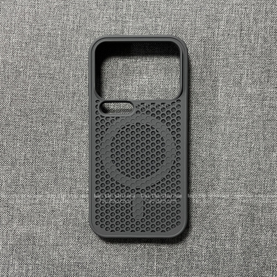 小众设计蜂窝孔洞散热磁吸充电适用小米POCO F8Ultra手机壳F6PRO/F7pro钛灰色透气F5磨砂大孔pro防摔全包硅胶