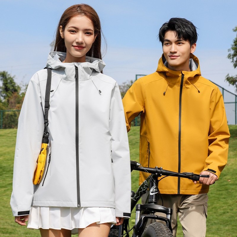 新款户外轻量化冲锋衣男