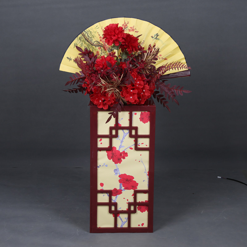 新款中式婚庆道具梅花灯光路引方柱中式婚礼现场布置舞台背景摆件