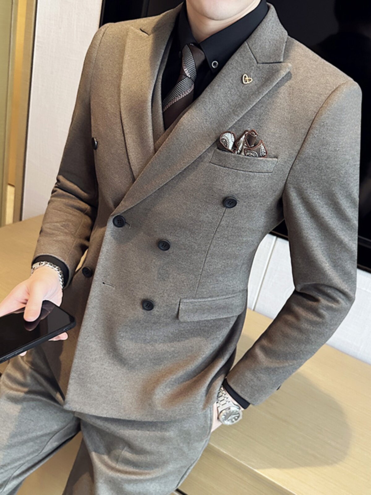 새로운 스타일의 남성용 모직 정장 한국판 슬림핏 캐주얼하고 따뜻하며 두꺼운 남성용 더블 브레스트 모직 정장 재킷