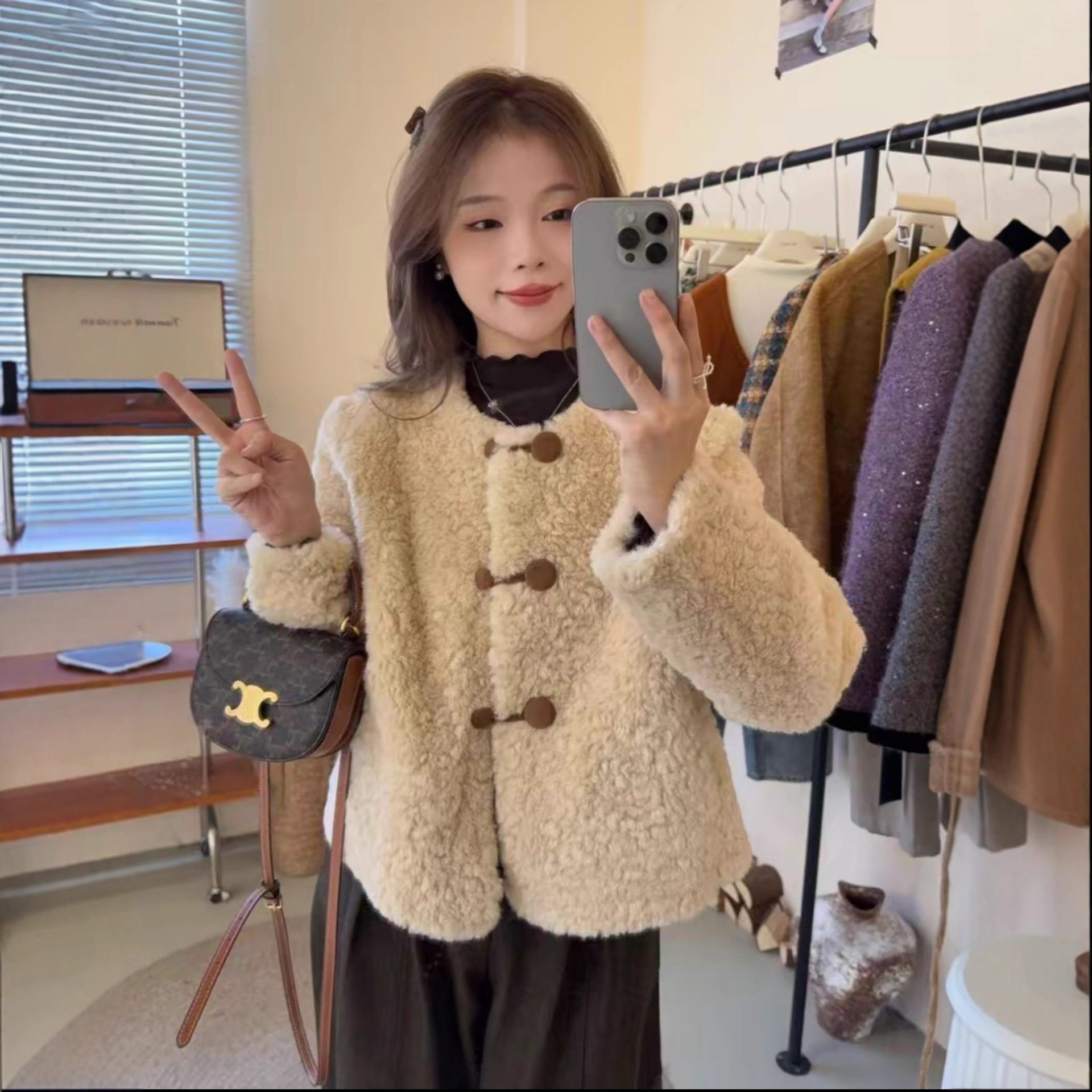 韩系新款羊羔毛加厚外套女2025秋冬纯欲风保暖百搭显瘦皮毛一体潮,女装/女士精品,皮草,淘宝优惠券,粉丝福利购,淘宝优惠卷