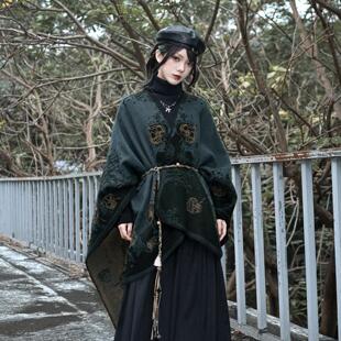 新疆包邮古怪舍「轮回」新中式设计感提花大披肩斗篷女外搭复古针