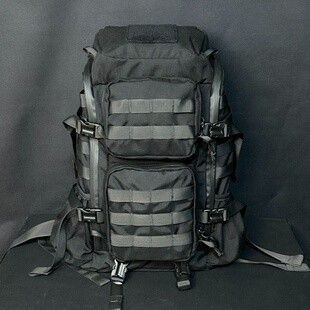 闪击30升大容量户外登山多功能耐磨背包徒步露营战术通勤双肩背包