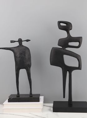 简约现代黑色金属箭头人物摆件样板间民宿卧室客厅软装饰品摆件