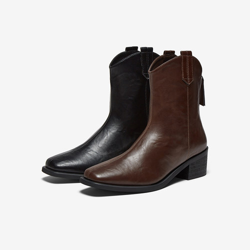 百思图2025冬商场新款气质显瘦V口骑士短靴粗跟女马丁靴B7206DZ5