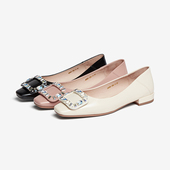 百思图春季 A0332AQ3 浅口女单鞋 新款 百搭金属钻扣方头方跟船鞋