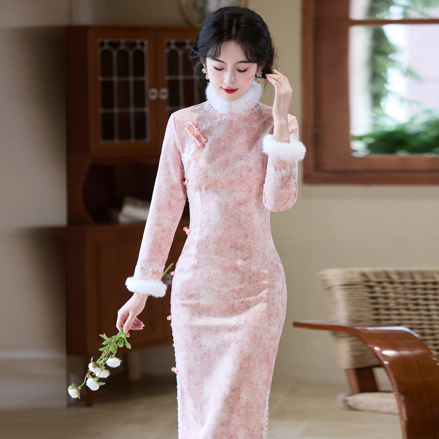 粉色新中式复古国风长袖冬款旗袍