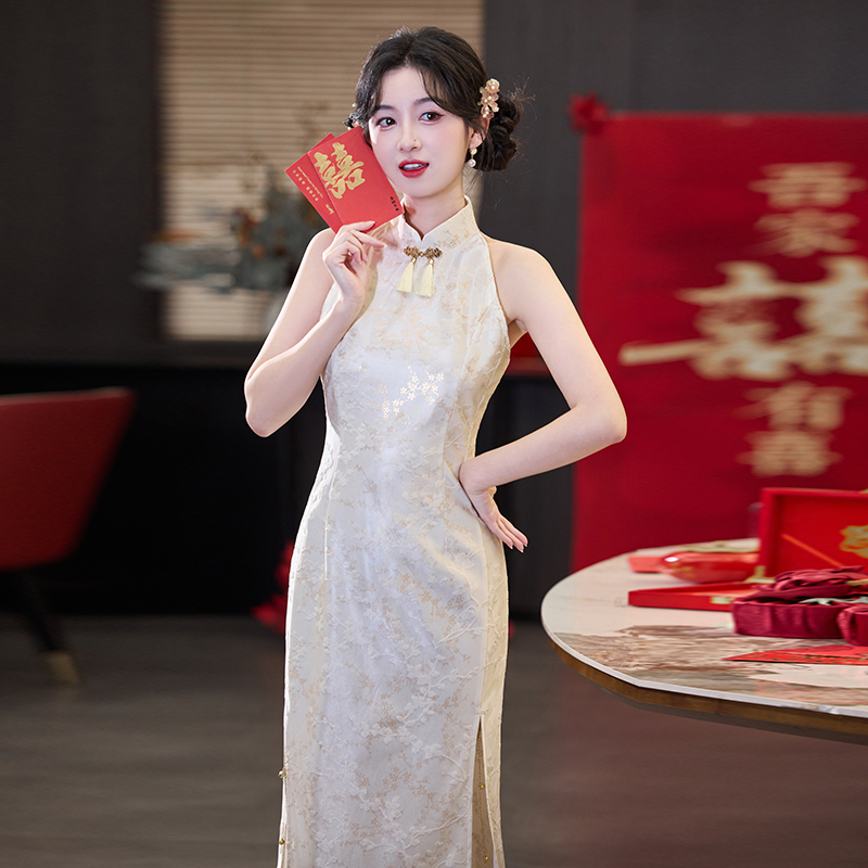 白色挂脖旗袍2025新款登记领证