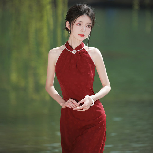 纯欲风复古性感包臀挂脖红色旗袍