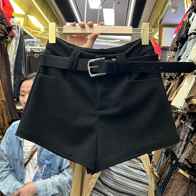 黑色复古简约阔腿短裤女秋冬