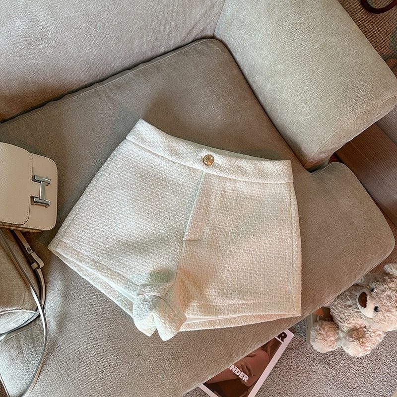 复古白色毛呢阔腿短裤女秋冬新款外穿百搭辣妹显瘦高级感休闲热裤