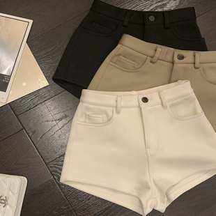 子 显瘦百搭小个子简约包臀热裤 白色高腰休闲加绒短裤 女秋冬新款