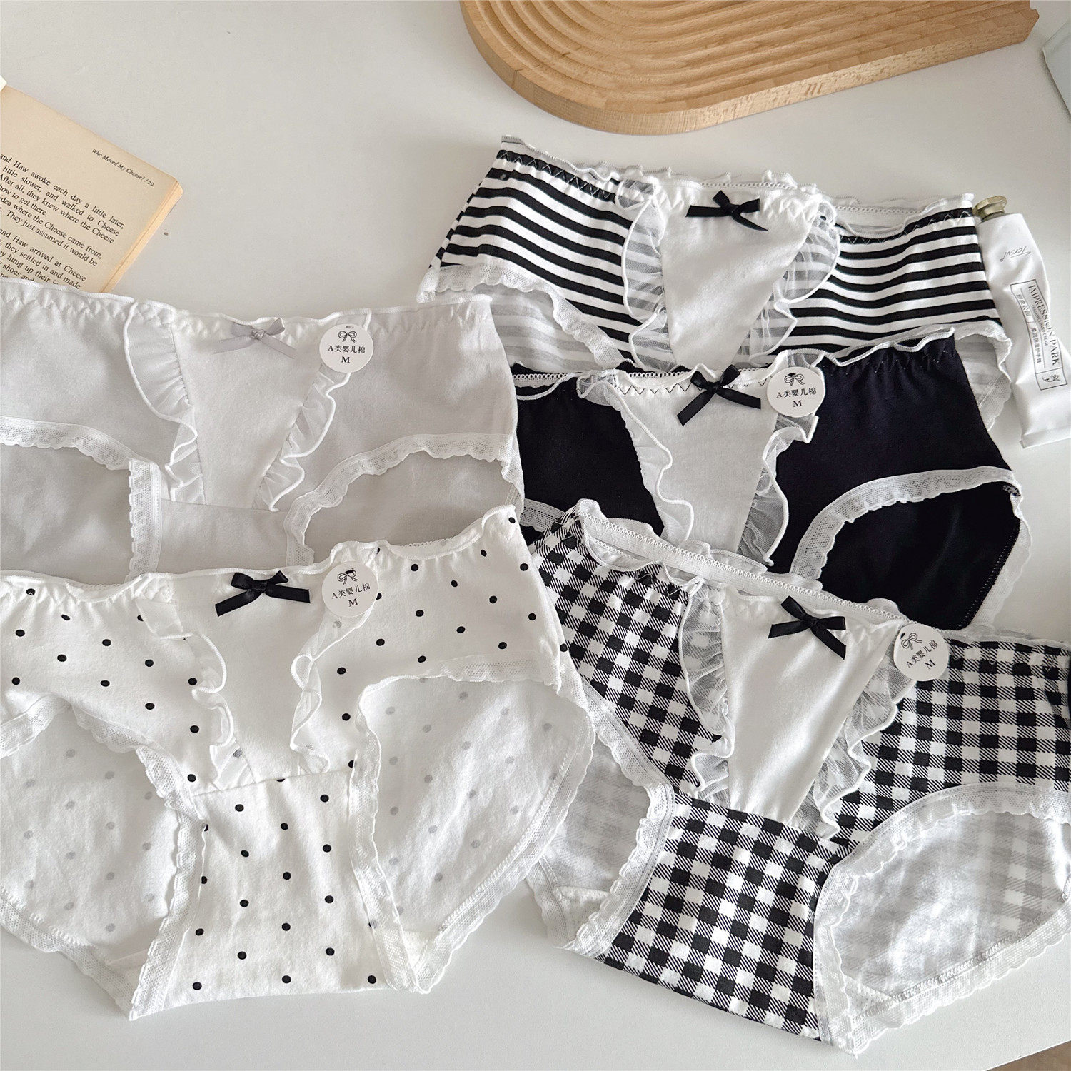 5条装黑白色洛丽塔内裤女纯棉蕾丝边蝴蝶结包臀中腰甜美少女学生,女士内衣/男士内衣/家居服,女三角裤,淘宝优惠券,粉丝福利购,淘宝优惠卷