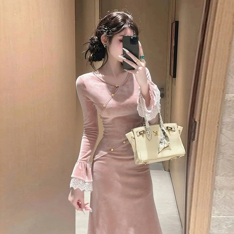 新中式国风粉色丝绒旗袍连衣裙