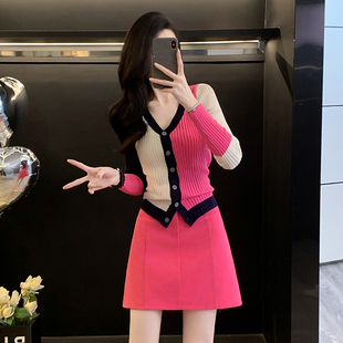 多巴胺粉嫩时尚套裙女春季韩版气质v领针织上衣玫红色短裙两件套