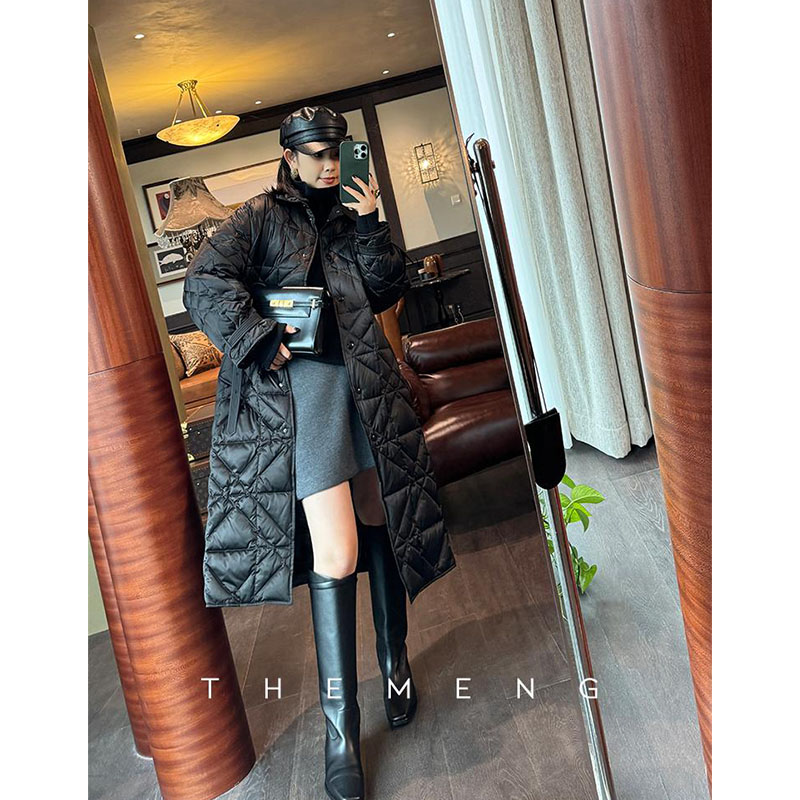 梦梦白鹅绒御寒锁温极简羽绒服