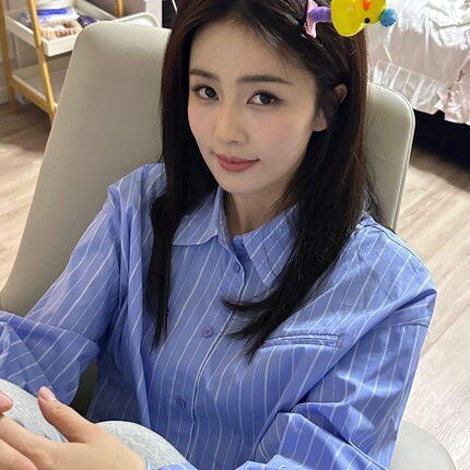 白鹿明星同款天蓝色条纹设计感抽绳长袖衬衫百搭个性春秋上衣女潮
