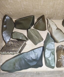 新疆戈壁石泥石奇石观赏石造型石马鬃山黑碧绿泥黑泥