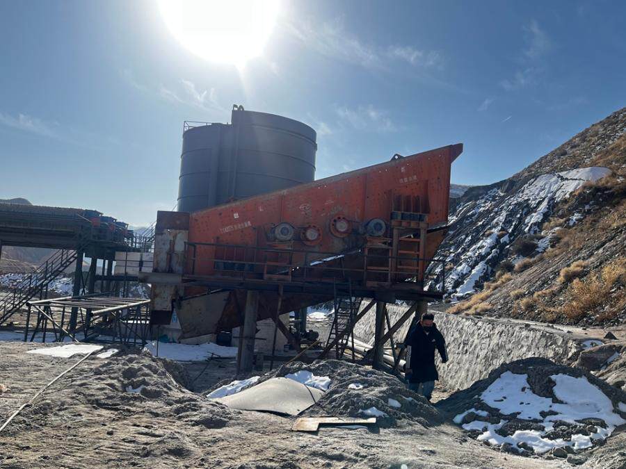 4月28日白银某公司名下16台机器设备（ZSW6013振动给料机二台、PEV900x1200鄂式破碎机一合、TYP500圆锥破碎机二台、2YA3075振动分筛机二台等网络拍卖公告