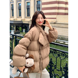 送围巾咖色短款减龄90绒羽绒服女2025冬季新款小个子高级感面包服