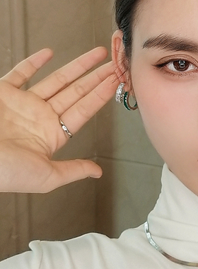 T方满钻小耳圈欧美极简冷淡风祖母绿色复古耳饰几何耳扣气质耳环