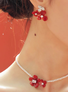 （清仓）新中式鸢尾花红色耳环2026新款爆款高级感新年耳饰礼物