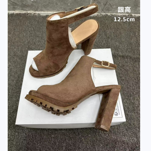2025新款欧美风粗跟鱼嘴一字带中空时装个性凉鞋大码单鞋12.5cm