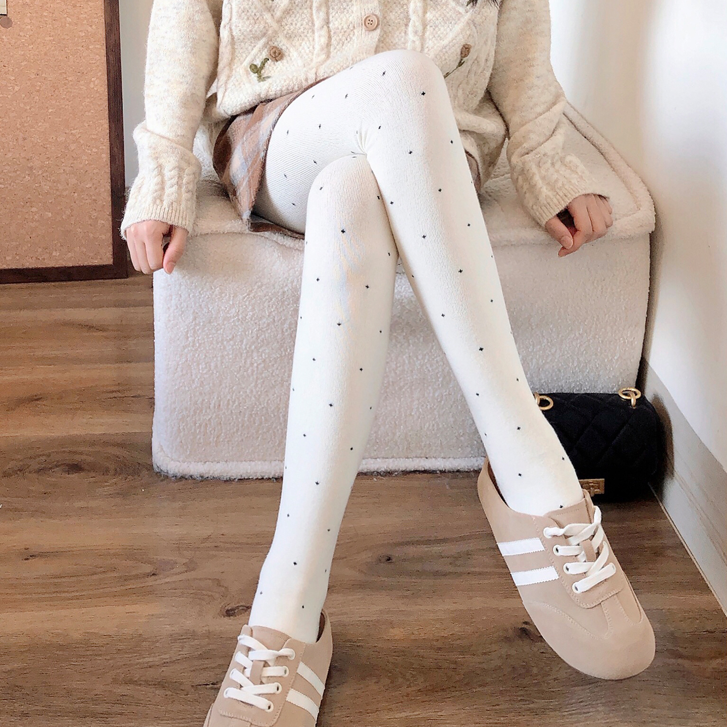 米白色打底袜裤烟灰色波点连裤袜