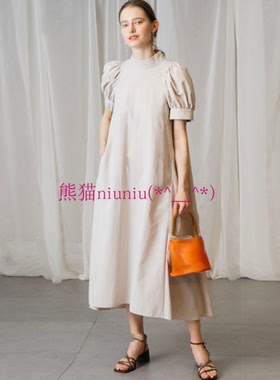 非常显气质！纯圆系列，Celf*rd 立领泡泡袖露背连衣裙CWFO203004