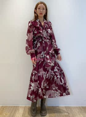 温柔V领系带领结百褶印花连衣裙