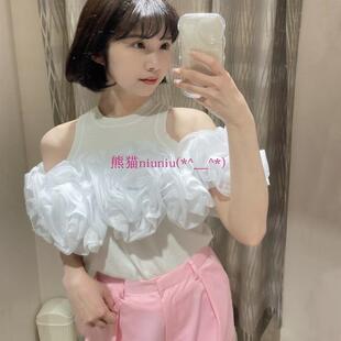 又甜又欲！原厂追加~B家 圆领露肩拼接立体大花朵针织衫B40-KN036