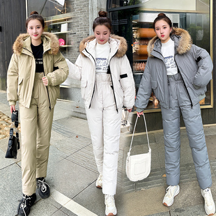 秋冬装羽绒棉服女短款连帽大毛领加厚棉衣两件套连体背带棉裤棉袄