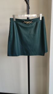 时尚 依Xun正品 初春款 亏清 复古风高腰包臀显瘦不规则PU皮短裙 断码