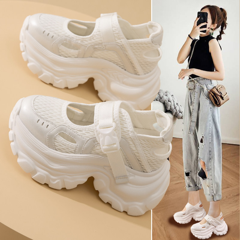 超火厚底老爹鞋女2026夏季新款内增高透气网面休闲运动包头凉鞋女