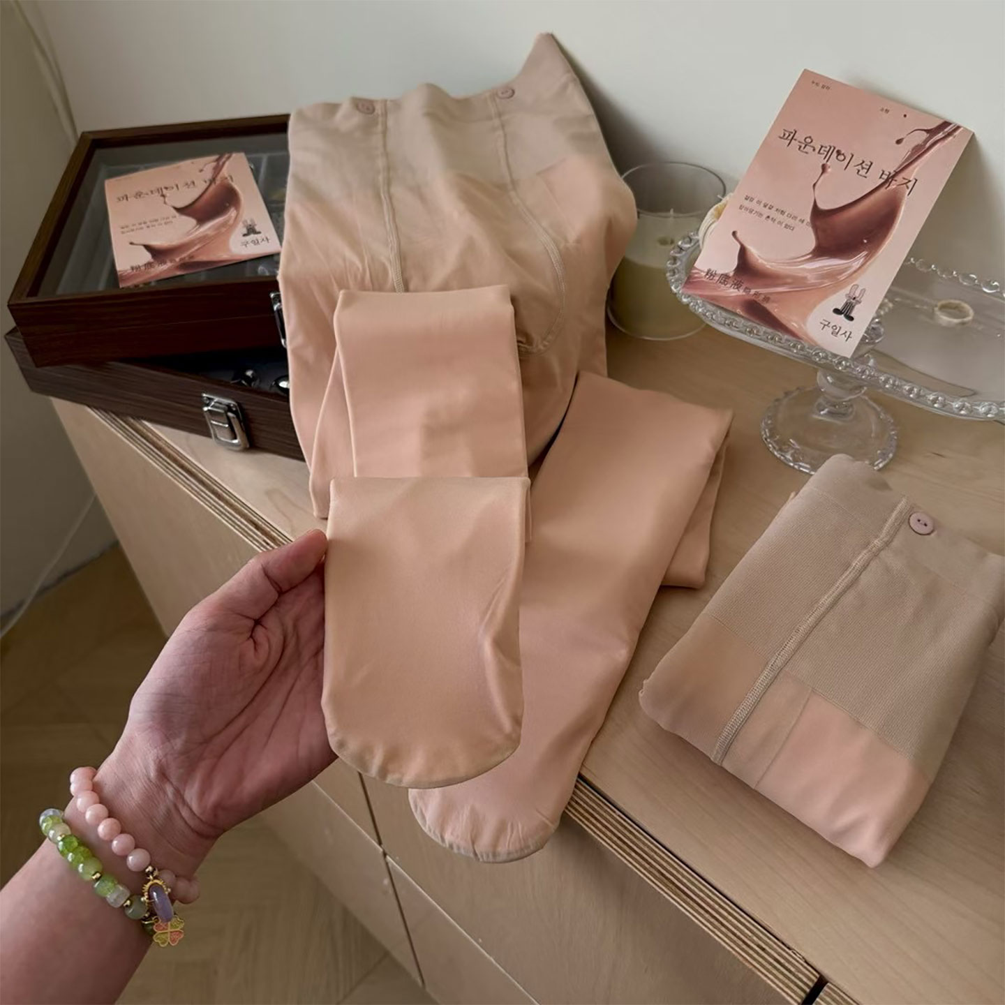 粉底液双层纽扣版自然磨皮光腿袜