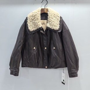 休闲羊羔毛翻领白鸭绒加厚PU皮羽绒短外套 2025女款 DDF DP3890冬装