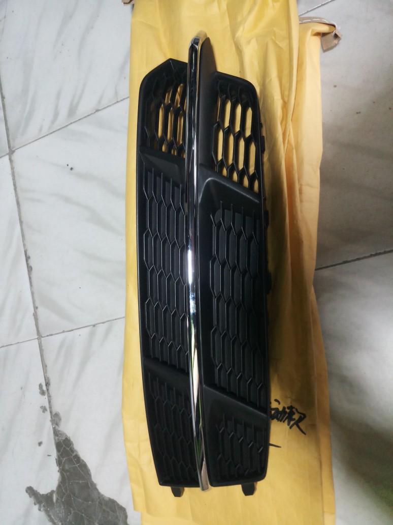 适用于奥迪A6L C7 18款雾灯框前保格栅电镀隔栅A6 AVANT旅行下网