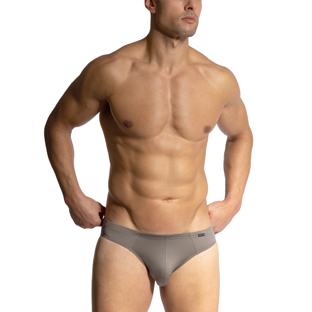 OLAFBENZ柔软丝滑低腰三角内裤