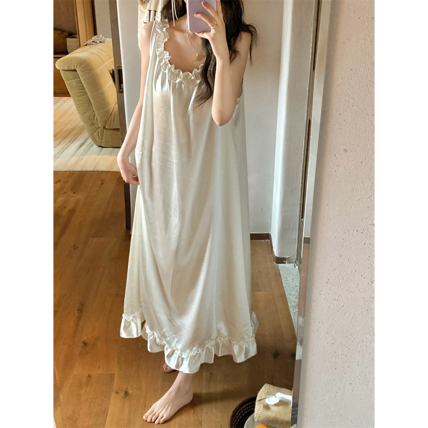 法式冰丝绸缎睡衣女夏季鎏金珍珠白带胸垫公主风木耳花边吊带睡裙