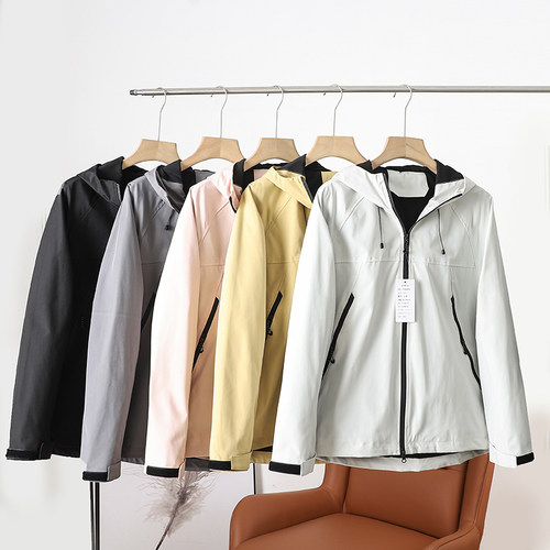 户外防风透气连帽运动休闲冲锋衣